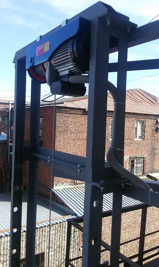 Консольный грузовой подъемник, 250 кг, Санкт-Петербург